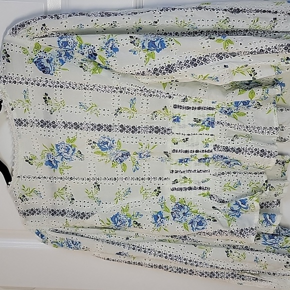 FREE PEOPLE NWOT BLOSSOM EYELET CROP TOP SZ LARGE - Picture 9 of 13